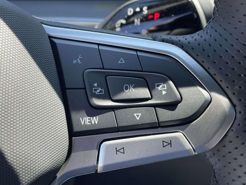 New 2026 Volkswagen Tiguan SE R-Line FWD image 26