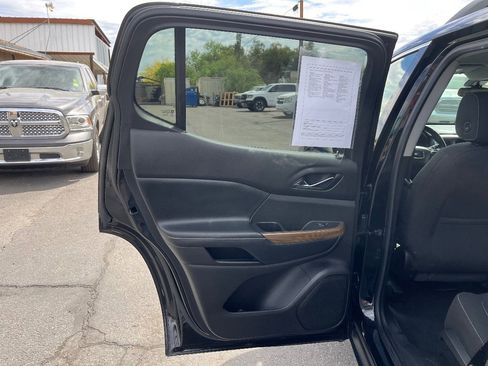 Used 2019 GMC Acadia SLE w/ Driver Alert Package I FWD image 31