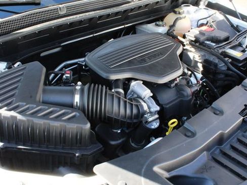 Used 2020 Chevrolet Blazer LT w/ Redline Edition image 11