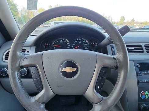 Used 2009 Chevrolet Tahoe LT w/ Suspension Package, Off-Road image 12