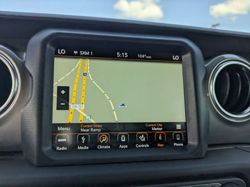 Used 2018 Jeep Wrangler Unlimited Sahara AWD/4WD image 20