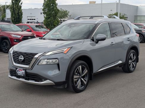 Used 2022 Nissan Rogue Platinum w/ Head-Up Display Package AWD/4WD image 10