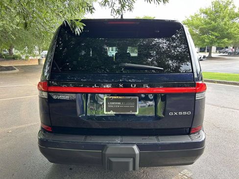 Used 2024 Lexus GX 550 w/ Accessory Package (Z1) AWD/4WD image 3