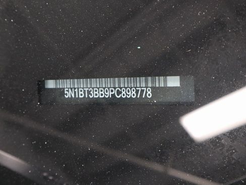 Certified 2023 Nissan Rogue SV w/ SV Premium B Package image 35