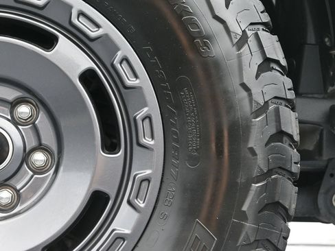 Used 2024 Ford Bronco Everglades AWD/4WD image 43