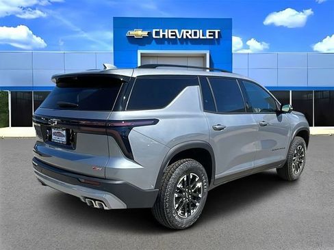 New 2026 Chevrolet Traverse Z71 w/ Enhanced Driving Package image 3