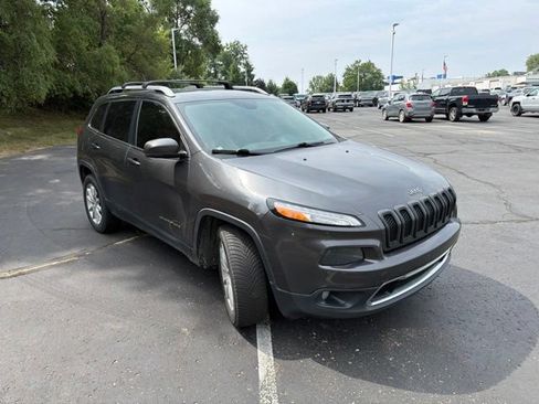 Used 2015 Jeep Cherokee Limited AWD/4WD image 2