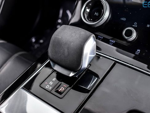 Used 2021 Land Rover Range Rover Velar R-Dynamic S image 28