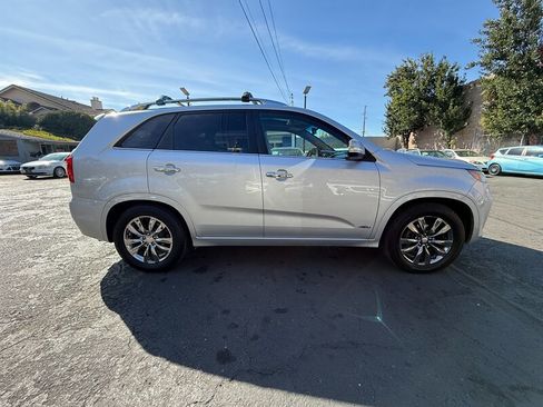 Used 2012 Kia Sorento SX w/ SX Premium Pkg image 4