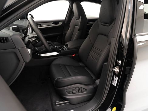 New 2026 Porsche Cayenne E-Hybrid Coupe image 5