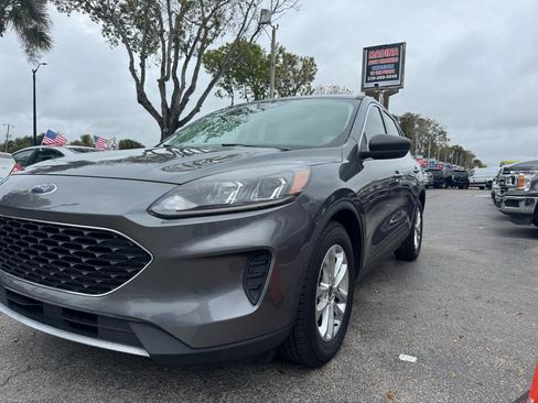 Used 2022 Ford Escape SE w/ Convenience Package FWD image 2