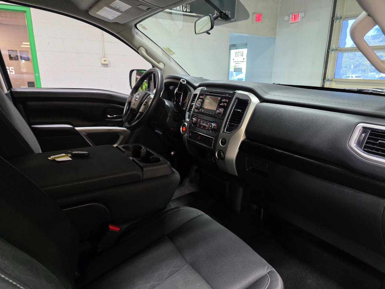 Used 2017 Nissan Titan SV RWD image 25