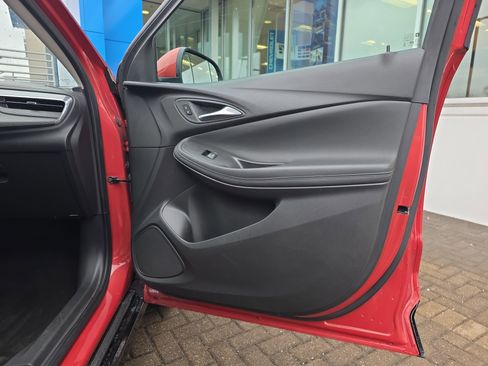 Used 2024 Buick Encore GX Sport Touring image 29