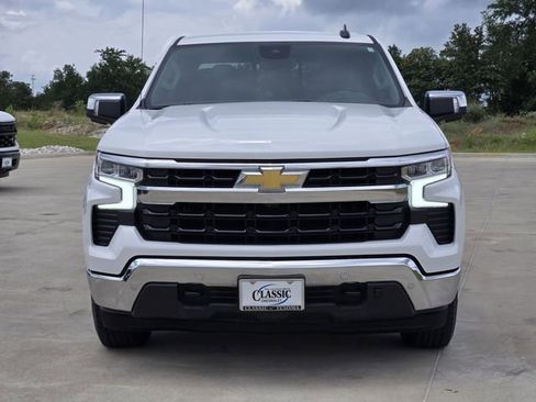 Used 2025 Chevrolet Silverado 1500 LT w/ Safety Package AWD/4WD image 3