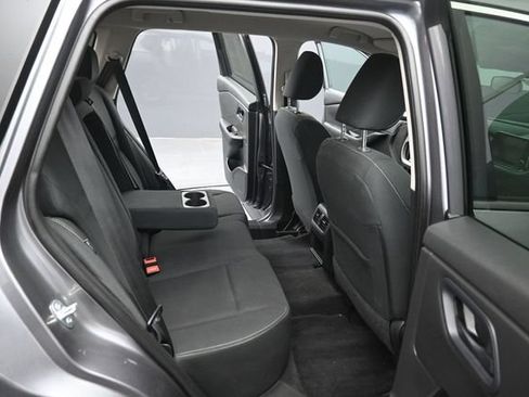 Used 2024 Nissan Rogue S AWD/4WD image 29