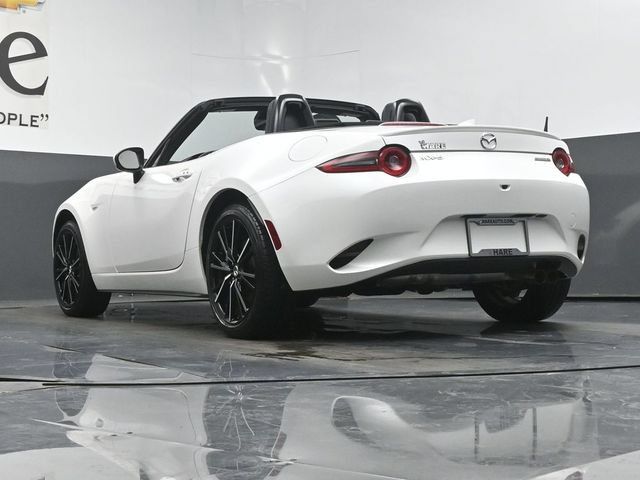 Used 2024 MAZDA MX-5 Miata Grand Touring w/ Weather Package RWD image 5
