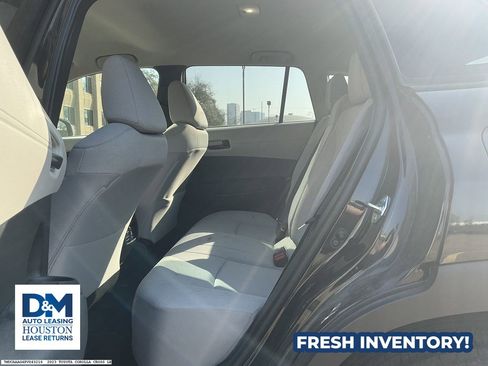 Used 2023 Toyota Corolla Cross LE image 10