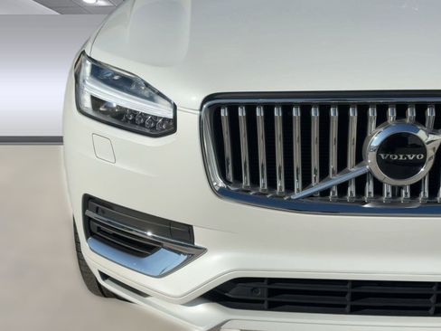 Certified 2021 Volvo XC90 T8 Inscription Expression w/ Climate Package image 11