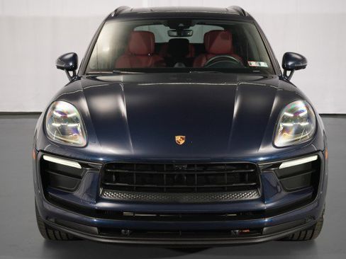 Used 2022 Porsche Macan AWD/4WD image 4