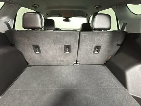 Used 2024 GMC Terrain SLT AWD/4WD image 29