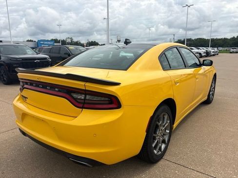 Used 2017 Dodge Charger SXT w/ AWD Plus Group image 3