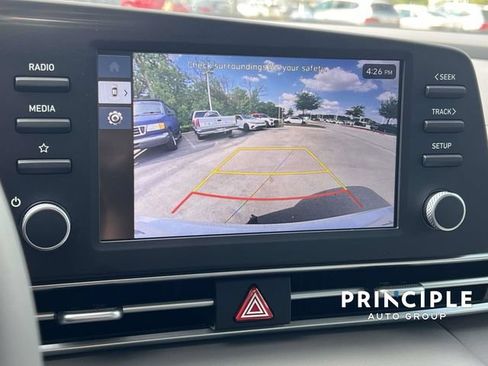 Used 2025 Hyundai Elantra Sport FWD image 22