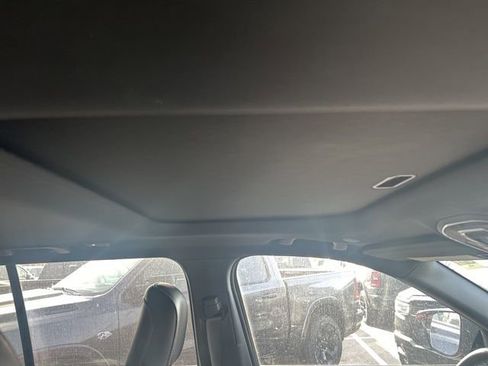 Used 2023 Jeep Grand Cherokee Altitude AWD/4WD image 8