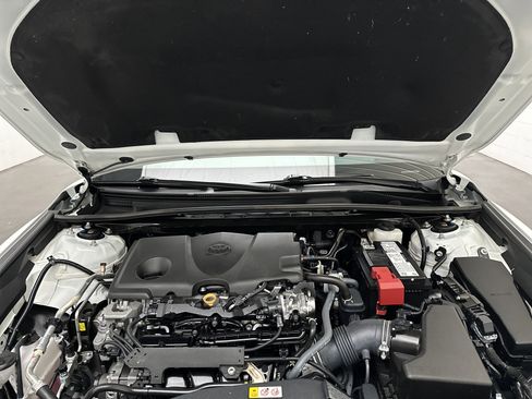 Used 2024 Toyota Camry SE image 35