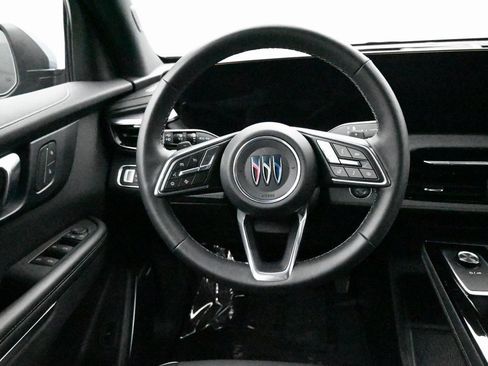 Used 2025 Buick Enclave Preferred AWD/4WD image 12