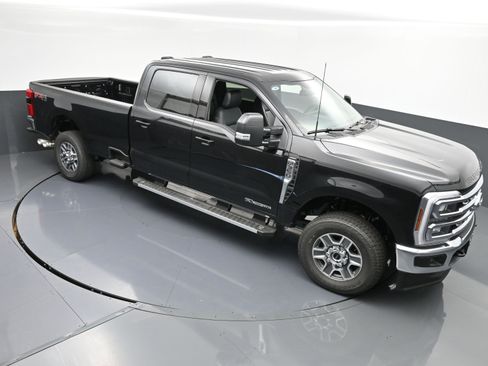 New 2026 Ford F350 Lariat w/ FX4 Off-Road Package image 18