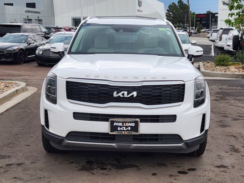 Used 2022 Kia Telluride EX w/ EX Premium Package AWD/4WD image 2