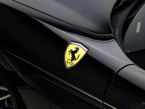 Used 2016 Ferrari California T image 37