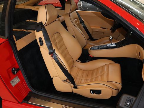 Used 2000 Ferrari 550 Maranello Coupe RWD image 32