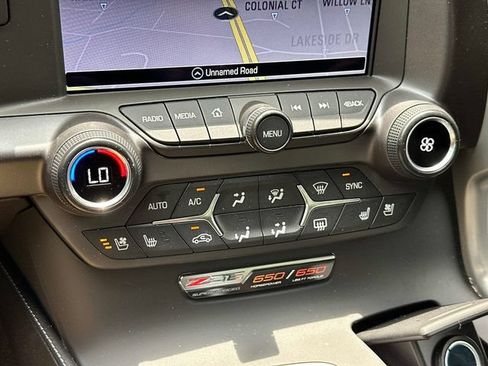 Used 2018 Chevrolet Corvette Z06 RWD image 32