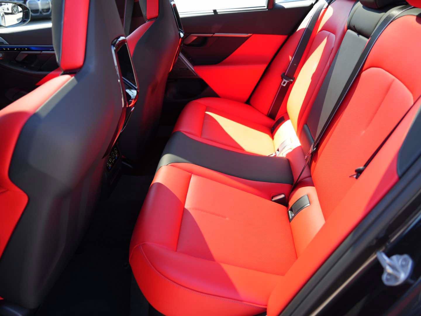 Used 2025 BMW M5 Touring AWD/4WD image 13