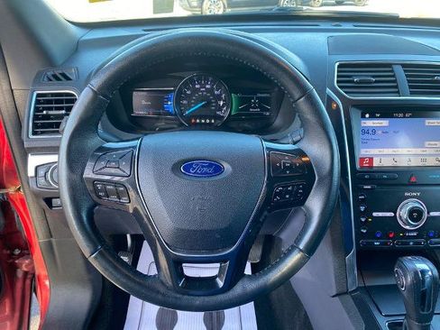 Certified 2019 Ford Explorer Limited w/ Class III Trailer Tow Package image 19