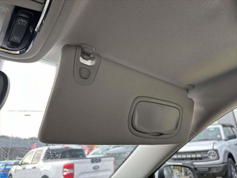 Used 2021 Jeep Cherokee Limited image 29