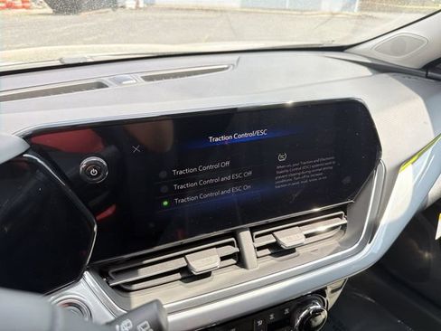 New 2026 Chevrolet Trax LT w/ Driver Confidence Package FWD image 26