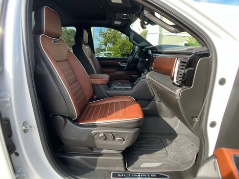 Used 2024 GMC Sierra 3500 Denali Ultimate image 6