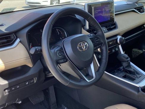 Certified 2025 Toyota RAV4 XLE w/ Convenience Package FWD image 22