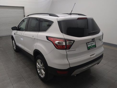 Used 2018 Ford Escape SE FWD image 5