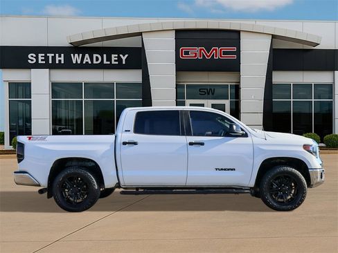 Used 2019 Toyota Tundra SR5 w/ SR5 Upgrade Package image 8