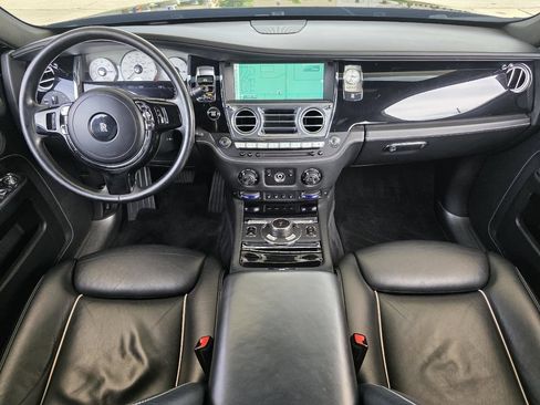 Used 2016 Rolls-Royce Ghost RWD image 10