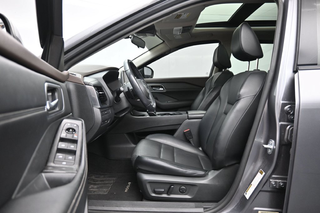 Used 2021 Nissan Rogue SV w/ Premium Package AWD/4WD image 23