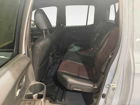 Used 2026 Honda Ridgeline Black Edition image 14