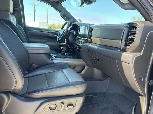 Used 2023 Chevrolet Silverado 1500 ZR2 w/ Technology Package AWD/4WD image 21