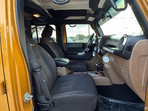 Used 2014 Jeep Wrangler Unlimited Sahara w/ Dual Top Group image 38