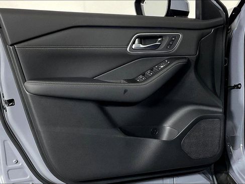 New 2025 Nissan Rogue Platinum image 34