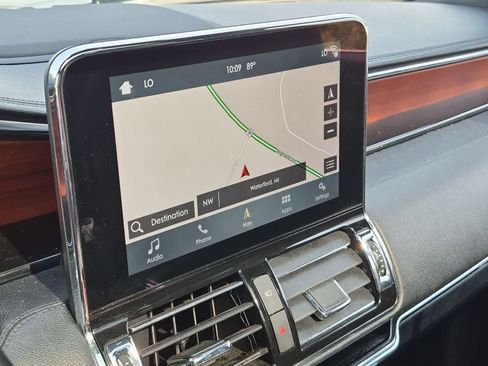 Used 2018 Lincoln Navigator Reserve AWD/4WD image 30
