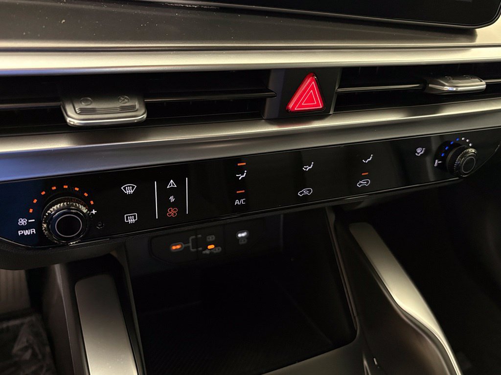 New 2026 Kia Sorento LX FWD image 27